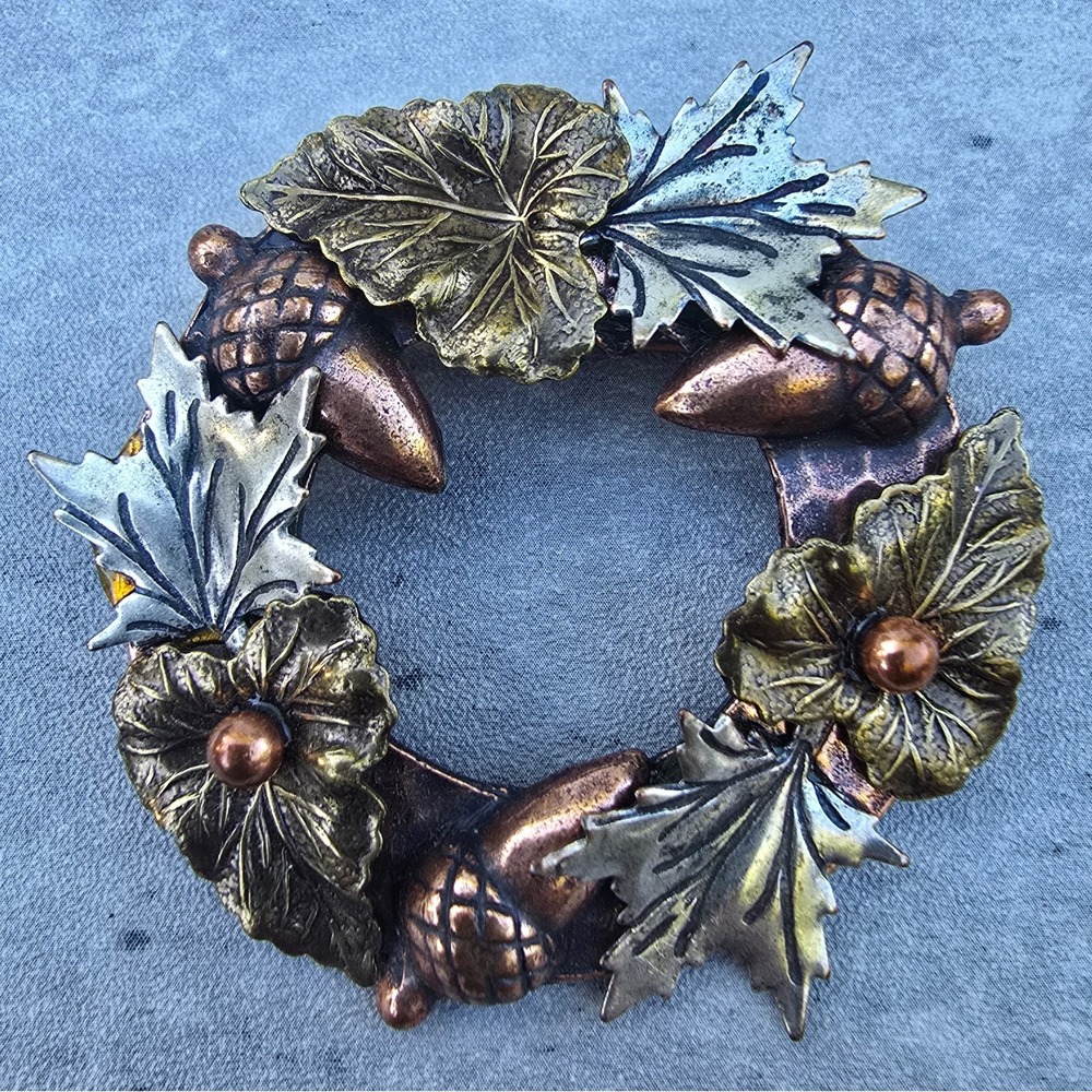 Vintage Autumn Acorn Leaf Wreath Brooch Pin Mixed Metal Fall Nature